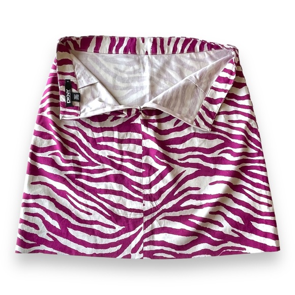 NWOT DKNY Zebra Stripped Raspberry & Cream Light Skirt Size 4 - Picture 2 of 10